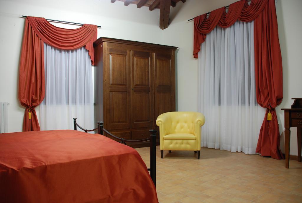 Bed and Breakfast Palazzo Bonfranceschi Belforte del Chienti Pokój zdjęcie